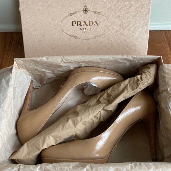 Prada Saffiano Leather Platform Pumps, Size 39.5 - Picture 14 of 16